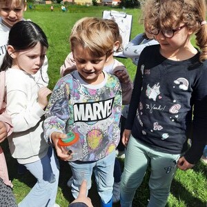 Erste Klassen erkunden Stadtweiherwiese