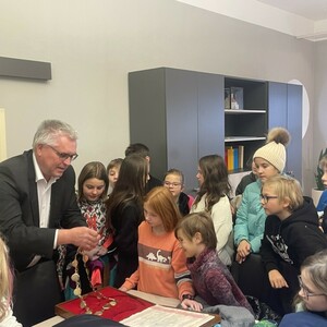 Klasse 4a besucht den Pfreimder Bürgermeister