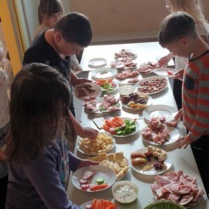 Herzliches Osterfrühstück im Landkinderhaus (GS Trausnitz)