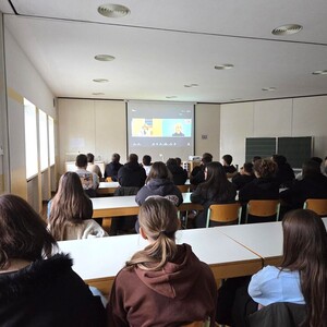 Zeitzeugengespräch mit Holocaust-Überlebender