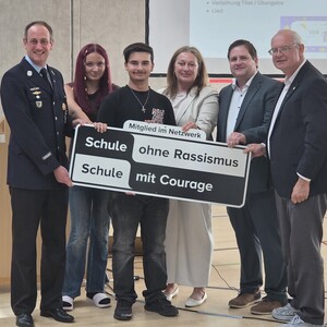 Landgraf-Ulrich-Schule Pfreimd erhält Titel „Schule ohne Rassismus – Schule mit Courage“
